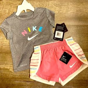 Brand New w/tags Nike Toddler Girls 2pc Outfit